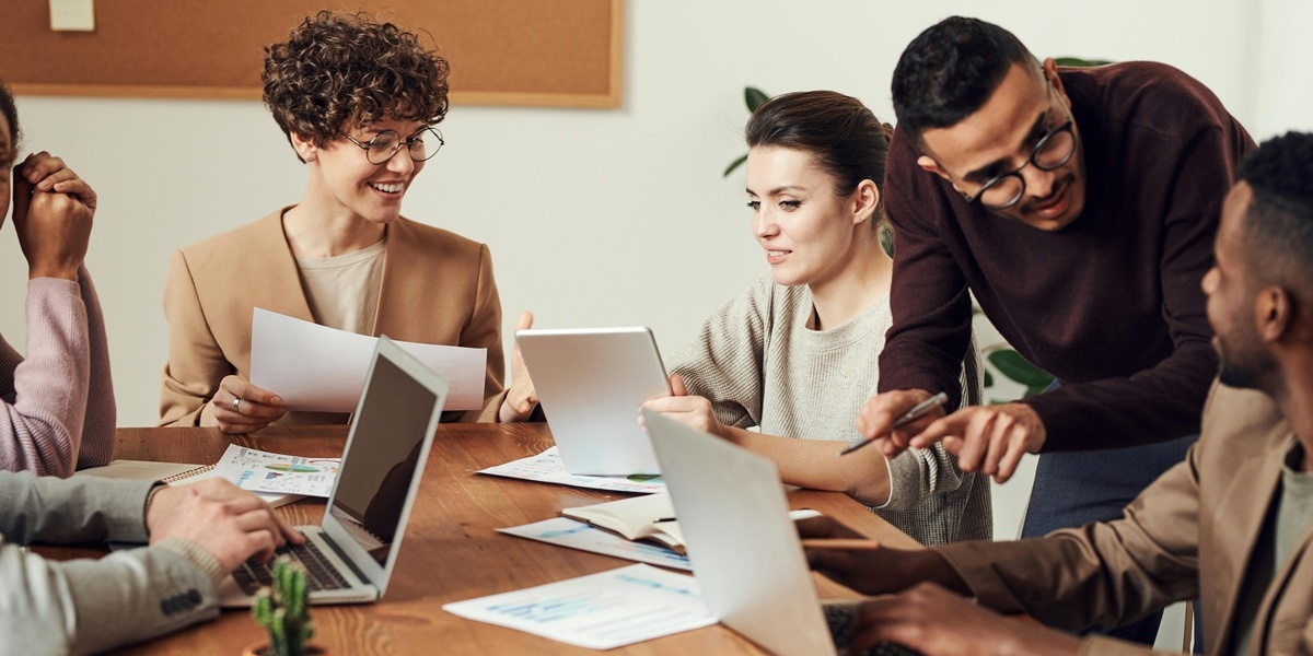 Carreira de Sucesso: Dicas Essenciais para Impulsionar sua Empregabilidade Imediatamente